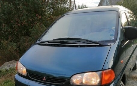 Mitsubishi Space Gear I рестайлинг, 1995 год, 500 000 рублей, 7 фотография