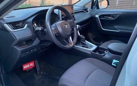 Toyota RAV4, 2020 год, 3 050 000 рублей, 4 фотография