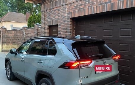 Toyota RAV4, 2020 год, 3 050 000 рублей, 2 фотография