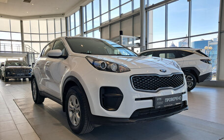 KIA Sportage IV рестайлинг, 2018 год, 1 873 000 рублей, 3 фотография