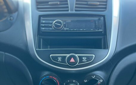 Hyundai Solaris II рестайлинг, 2014 год, 909 000 рублей, 20 фотография