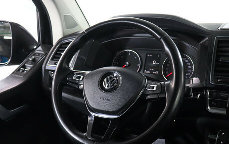 Volkswagen Multivan T6 рестайлинг, 2019 год, 3 990 000 рублей, 15 фотография