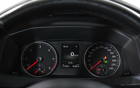 Volkswagen Multivan T6 рестайлинг, 2019 год, 3 990 000 рублей, 11 фотография