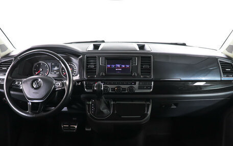 Volkswagen Multivan T6 рестайлинг, 2019 год, 3 990 000 рублей, 12 фотография