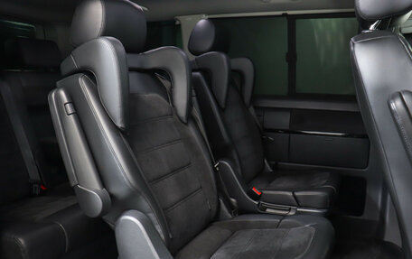 Volkswagen Multivan T6 рестайлинг, 2019 год, 3 990 000 рублей, 10 фотография