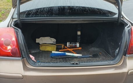 Toyota Avensis III рестайлинг, 2005 год, 640 000 рублей, 7 фотография