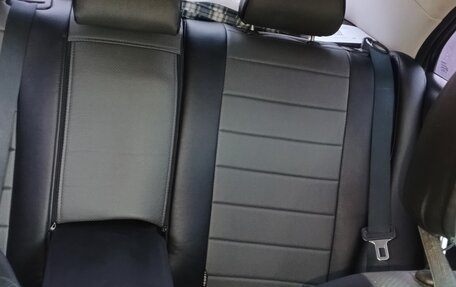 Toyota Avensis III рестайлинг, 2005 год, 640 000 рублей, 17 фотография