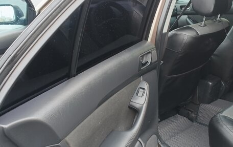 Toyota Avensis III рестайлинг, 2005 год, 640 000 рублей, 12 фотография