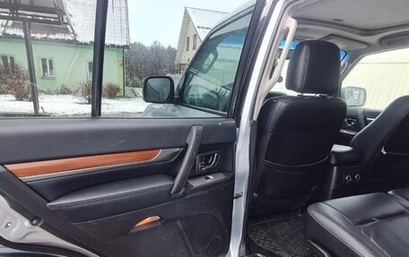 Mitsubishi Pajero IV, 2007 год, 1 350 000 рублей, 2 фотография