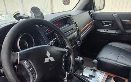 Mitsubishi Pajero IV, 2007 год, 1 350 000 рублей, 17 фотография