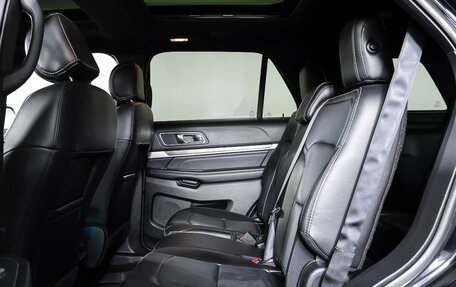 Ford Explorer VI, 2017 год, 2 989 000 рублей, 12 фотография