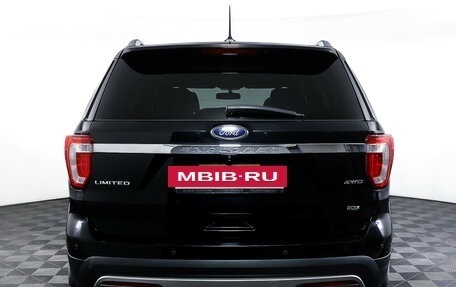 Ford Explorer VI, 2017 год, 2 989 000 рублей, 6 фотография