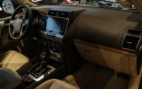 Toyota Land Cruiser Prado 150 рестайлинг 2, 2021 год, 7 000 000 рублей, 7 фотография