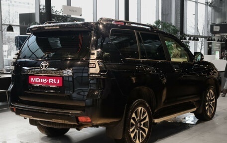 Toyota Land Cruiser Prado 150 рестайлинг 2, 2021 год, 7 000 000 рублей, 4 фотография