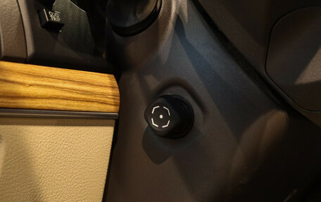 Toyota Land Cruiser Prado 150 рестайлинг 2, 2021 год, 7 000 000 рублей, 17 фотография