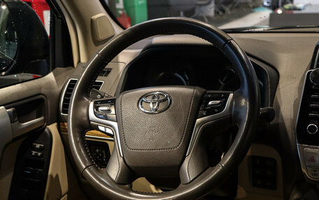 Toyota Land Cruiser Prado 150 рестайлинг 2, 2021 год, 7 000 000 рублей, 12 фотография