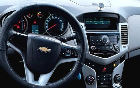 Chevrolet Cruze II, 2011 год, 580 000 рублей, 4 фотография