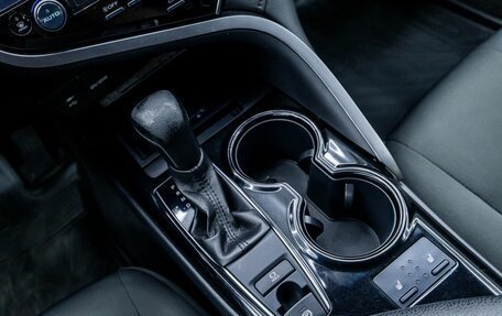 Toyota Camry, 2019 год, 2 744 000 рублей, 15 фотография