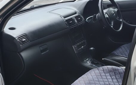 Toyota Avensis III рестайлинг, 2003 год, 798 000 рублей, 11 фотография