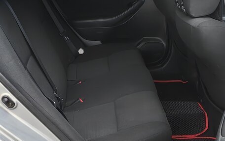 Toyota Avensis III рестайлинг, 2003 год, 798 000 рублей, 13 фотография