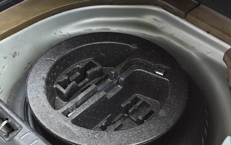 Toyota Avensis III рестайлинг, 2003 год, 798 000 рублей, 8 фотография