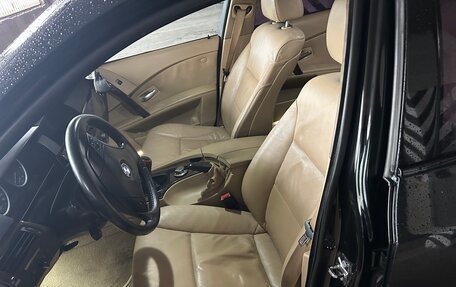 BMW 5 серия, 2004 год, 920 000 рублей, 8 фотография