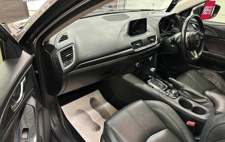 Mazda Axela, 2017 год, 1 499 999 рублей, 12 фотография