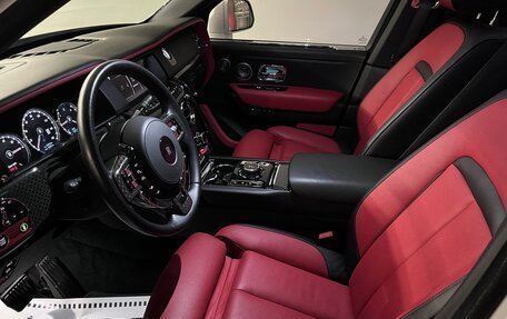 Rolls-Royce Cullinan, 2020 год, 36 000 000 рублей, 3 фотография