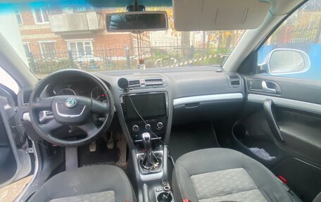 Skoda Octavia, 2010 год, 870 000 рублей, 2 фотография