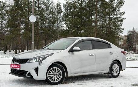 KIA Rio IV, 2021 год, 1 640 000 рублей, 1 фотография