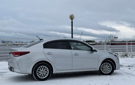 KIA Rio IV, 2021 год, 1 640 000 рублей, 4 фотография