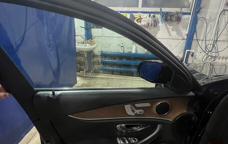 Mercedes-Benz E-Класс, 2018 год, 3 800 000 рублей, 11 фотография