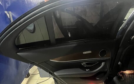 Mercedes-Benz E-Класс, 2018 год, 3 800 000 рублей, 15 фотография