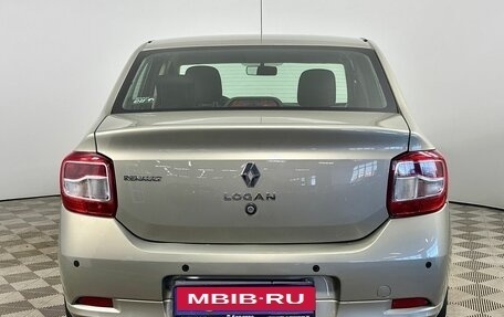 Renault Logan II, 2016 год, 860 000 рублей, 4 фотография