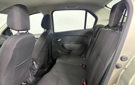 Renault Logan II, 2016 год, 860 000 рублей, 15 фотография