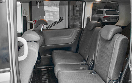 Nissan Serena III, 2006 год, 995 000 рублей, 15 фотография