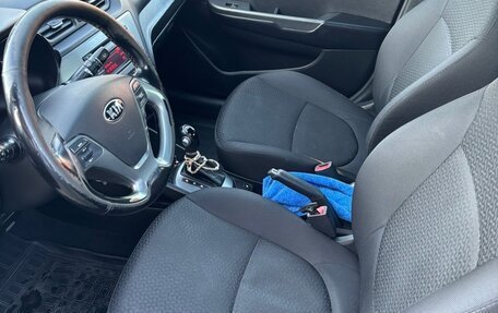 KIA Rio III рестайлинг, 2016 год, 880 000 рублей, 2 фотография
