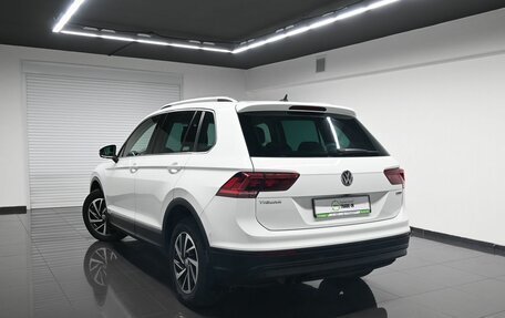 Volkswagen Tiguan II, 2018 год, 2 495 000 рублей, 6 фотография
