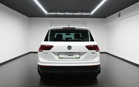 Volkswagen Tiguan II, 2018 год, 2 495 000 рублей, 4 фотография