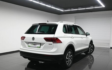 Volkswagen Tiguan II, 2018 год, 2 495 000 рублей, 2 фотография