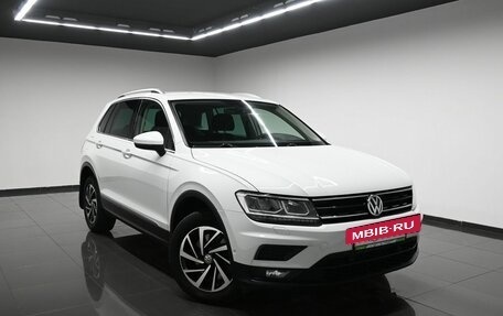 Volkswagen Tiguan II, 2018 год, 2 495 000 рублей, 5 фотография