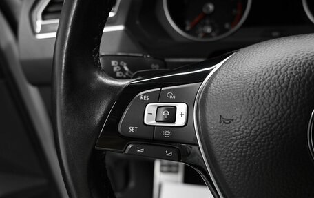 Volkswagen Tiguan II, 2018 год, 2 495 000 рублей, 18 фотография