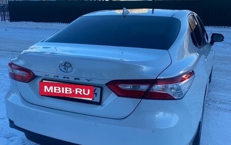 Toyota Camry, 2021 год, 3 500 000 рублей, 4 фотография