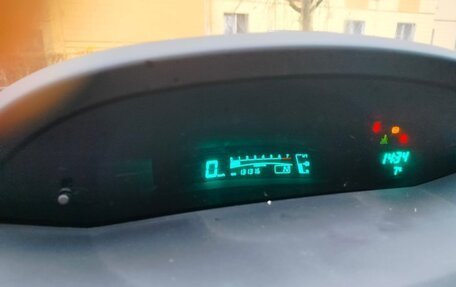 Toyota Yaris III рестайлинг, 2007 год, 450 000 рублей, 7 фотография