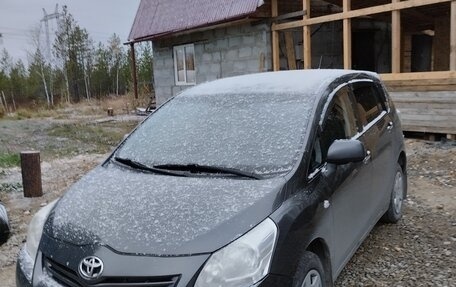 Toyota Verso I, 2012 год, 1 300 000 рублей, 1 фотография