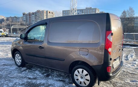 Renault Kangoo II рестайлинг, 2013 год, 700 000 рублей, 3 фотография