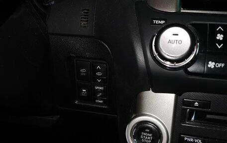 Toyota Land Cruiser Prado 150 рестайлинг 2, 2012 год, 3 100 000 рублей, 6 фотография