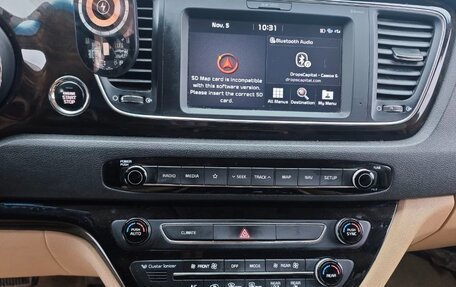 KIA Carnival III, 2018 год, 2 500 000 рублей, 4 фотография