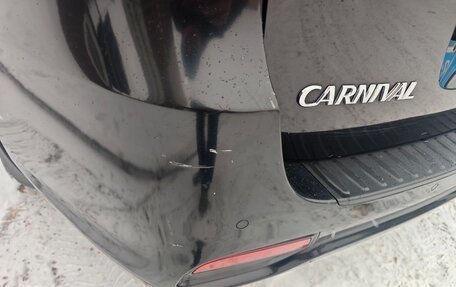 KIA Carnival III, 2018 год, 2 500 000 рублей, 32 фотография