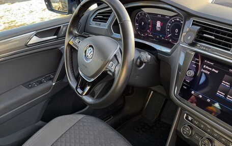 Volkswagen Tiguan II, 2018 год, 2 750 000 рублей, 17 фотография